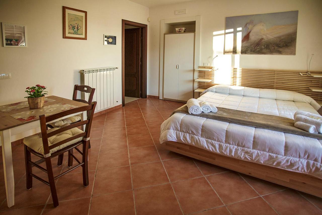Barokhouse Bed & Breakfast Шикли Екстериор снимка